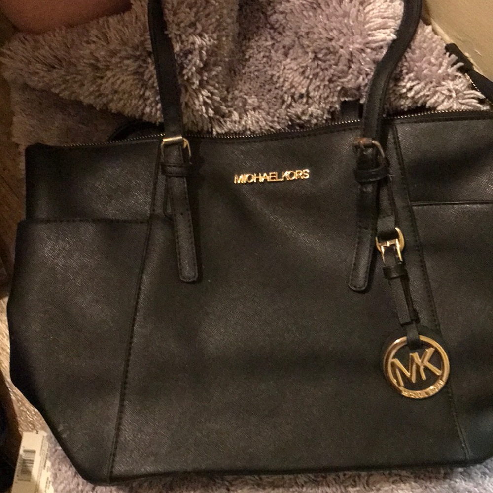Black Micheal kors purse